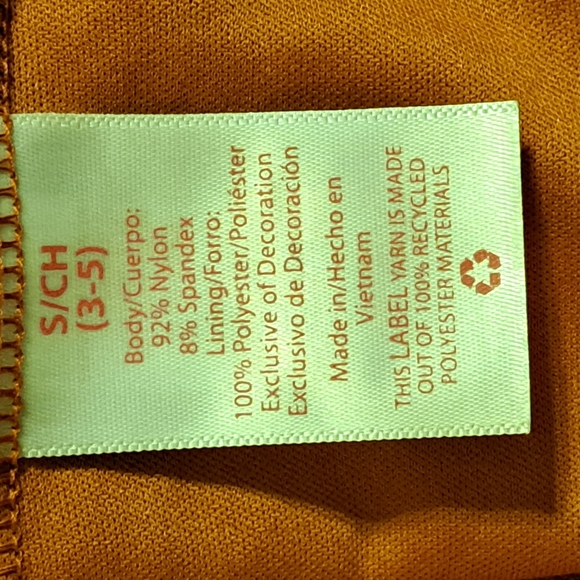 NWT No Bounderies cold shoulder lace top - Picture 4 of 4